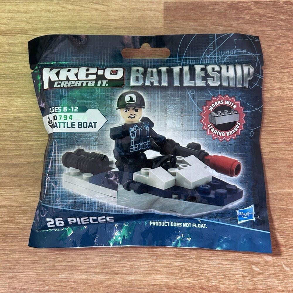 Kreo Battleship  Battle Boat 26 Pieces  A0794 Hasbro